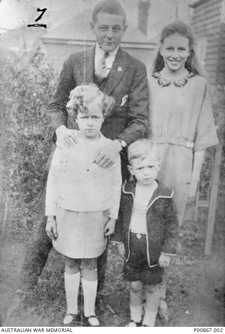 Mai 1928 - Das letzte Foto von Henri mit seinen drei Geschwistern Nancy, Edward und Edith kurz vor seinem Tod.