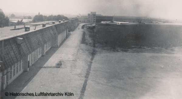 Beide Flughafenensemble Flughafen Köln Butzweilerhof 1926 und 1936