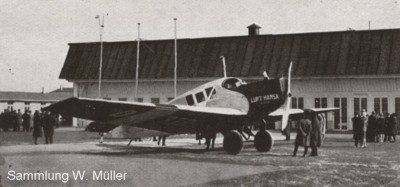 Junkers F13 der Luft Hansa vor dem Gebäude des Flughafens Köln Butzweilerhof