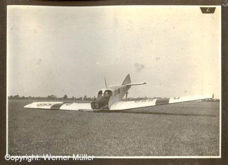 Junkers F13 Kennnummer D 558 "Mauersegler" auf dem Flughafen Köln Butzweilerhof