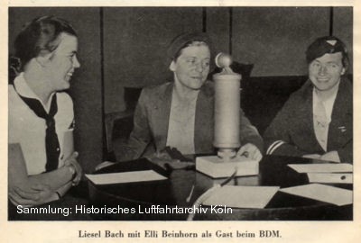 Liesel Bach und Elly Beinhorn waren im April 1936 zu Besuch im Funkhaus des Reichsssenders Köln
