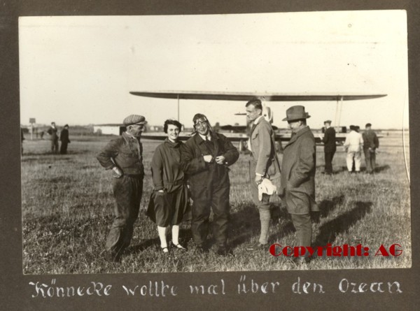 Otto Könnecke der Atlantikflieger auf dem Flughafen Köln Butzweilerhof