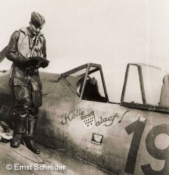 Ernst Schröder auf seiner bekannten Fw 190 rote 19 "Kölle Alaaf"