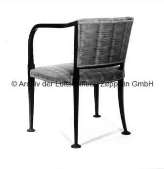 Der letzte Stuhl der "Graf Zeppelin". Inneneinrichtung der "Graf Zeppelin" angefertigt von der Kölner Möbelmanufaktur Pallenberg.