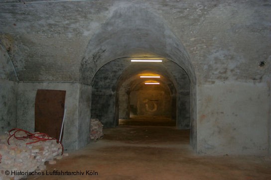 Die groe Halle im Untergeschoss von Fort IV
